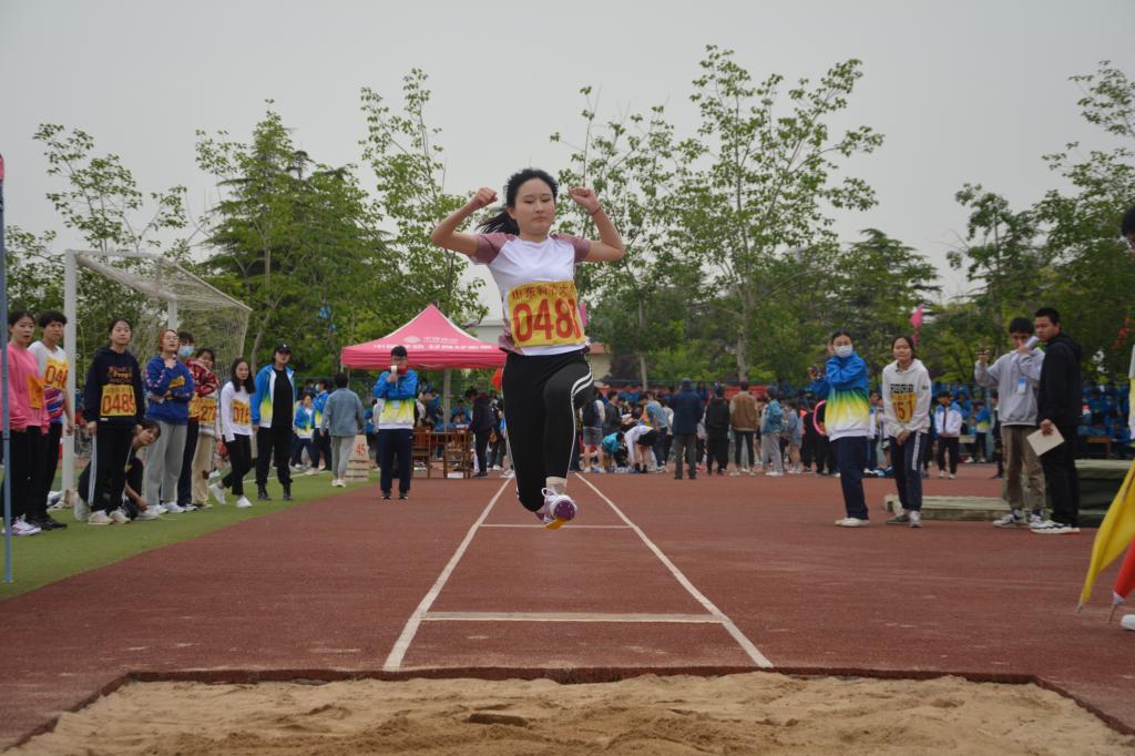 (文:张思恬图:公共课教学部新闻媒体部)